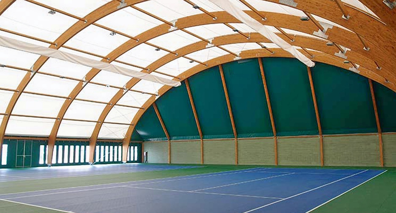 Coperture per campi da tennis con legno lamellare